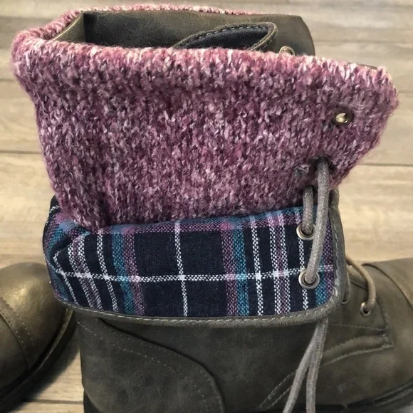 Sketchers combat style lace up booties that can be folded down charcoal brown - Picture 2 of 15